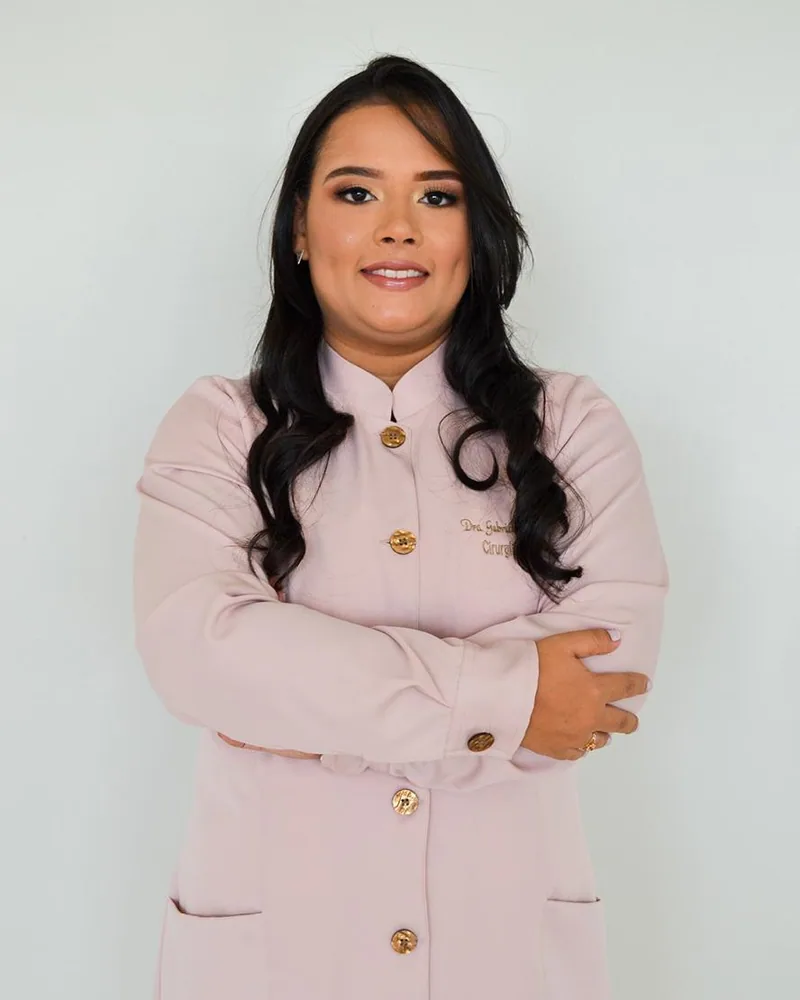 Dra. Gabriela Guimarães, especialista em Endodontia da Meta Odonto